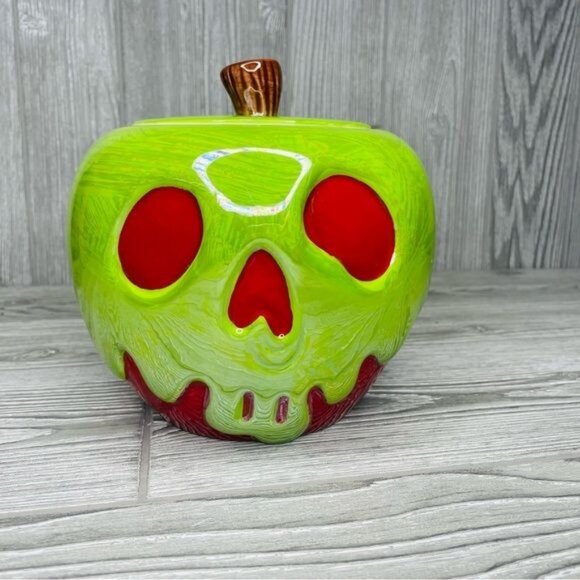 Nwt Disney Villains Snow White Poison Apple Halloween Canister cookie jar kitche